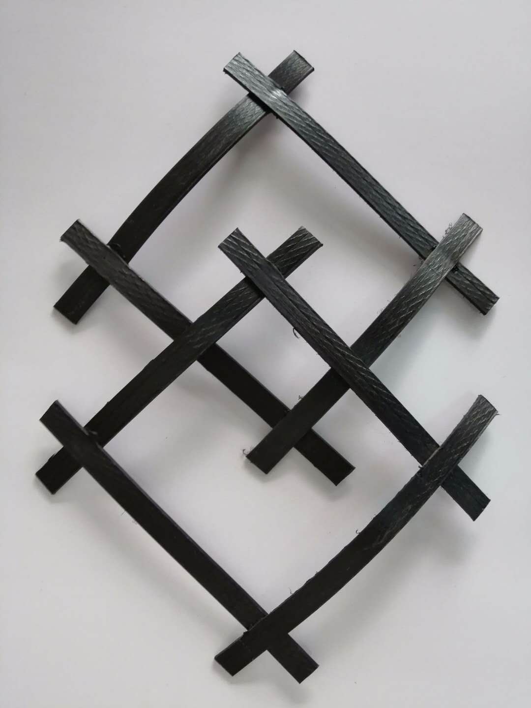 高強凸結點鋼塑土工格柵生產(chǎn)廠家
